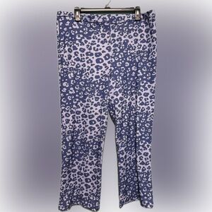 Super cute purple leopard pants with elastic waist band! 2XL